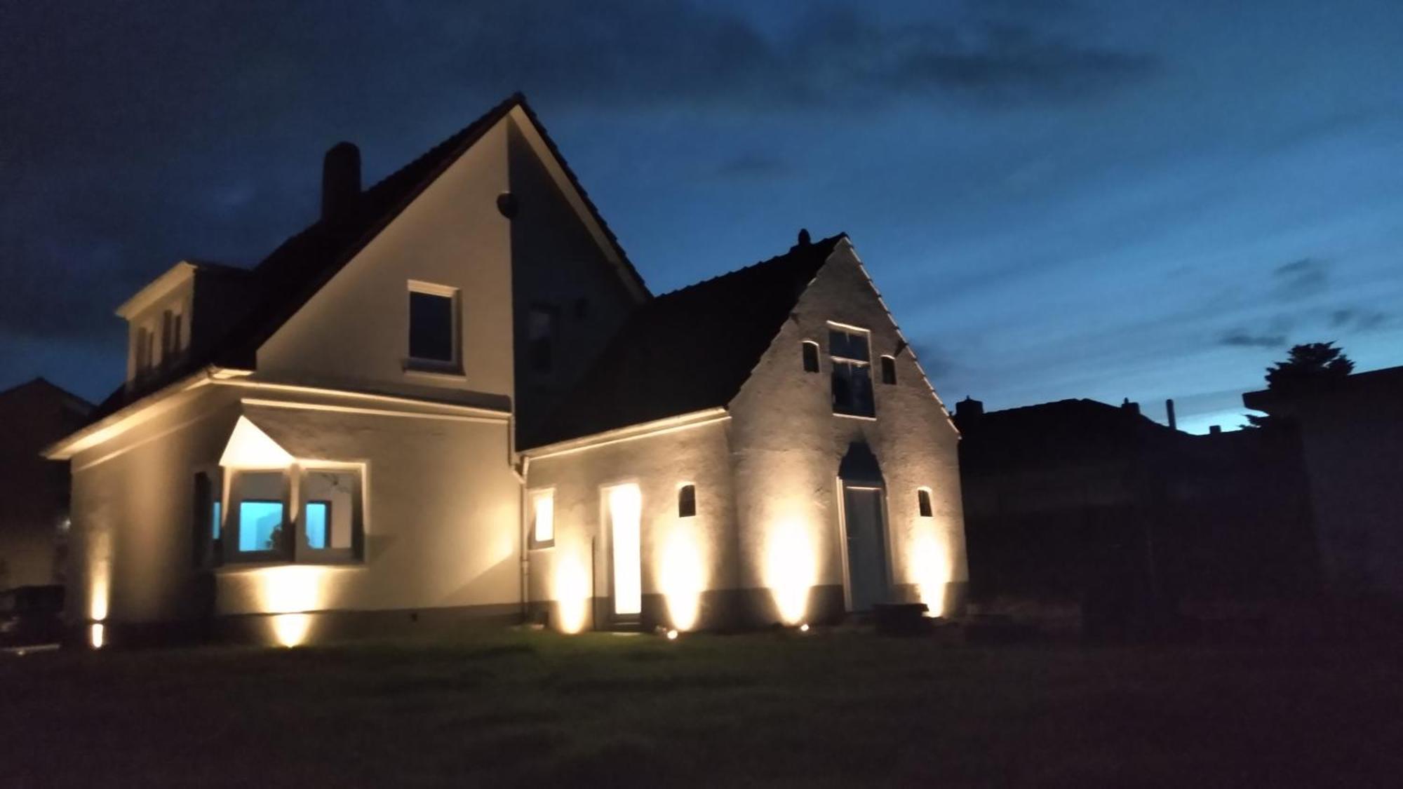 Friesenhuus Deluxe Apartment Йевер Екстериор снимка