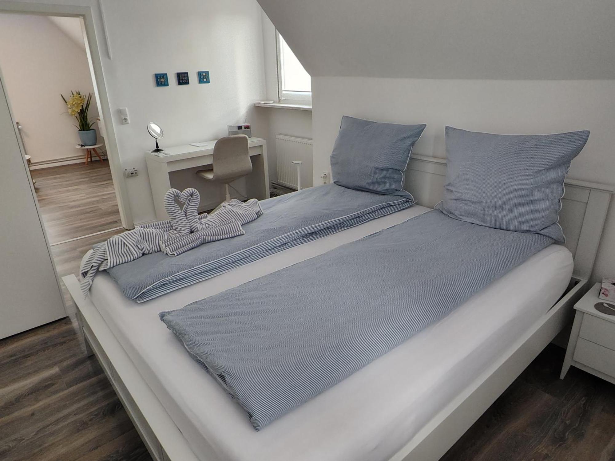 Friesenhuus Deluxe Apartment Йевер Екстериор снимка