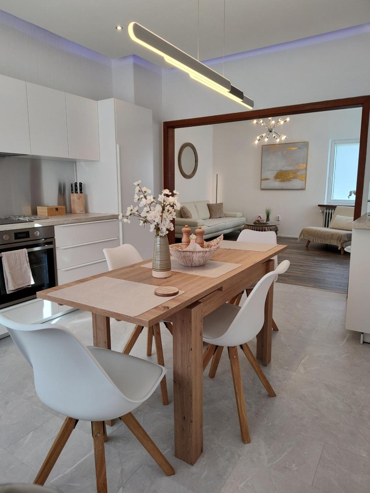Friesenhuus Deluxe Apartment Йевер Екстериор снимка